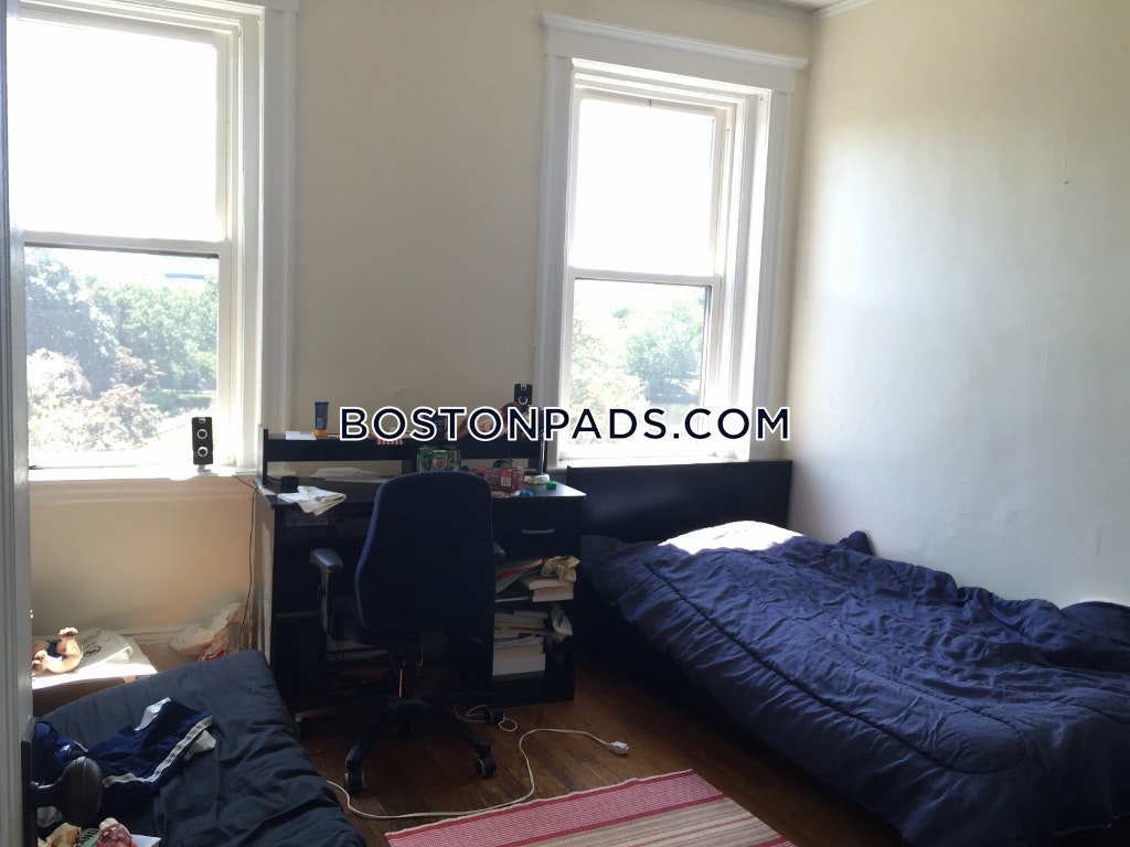 Fenway Kenmore Apartment For Rent 2 Bedrooms 1 Bath Boston 2 945