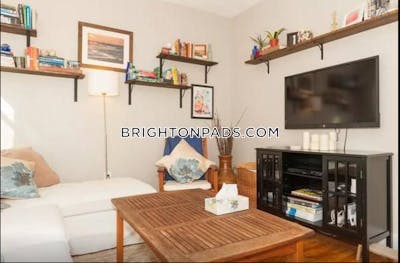 Brighton Renovated 2 bed 1 bath available 9/1 on Ransom Rd in Brighton! Boston - $2,800