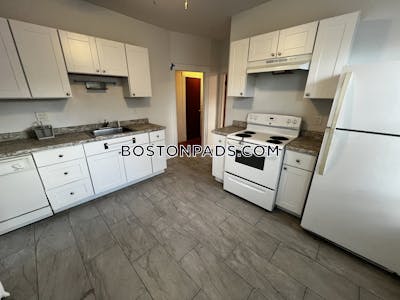 Somerville 3 Beds 1 Bath  Tufts - $3,900 No Fee
